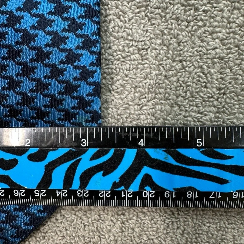 Harvie & Hudson London Silk Tie Blue Houndstooth Jermyn Street Made in England